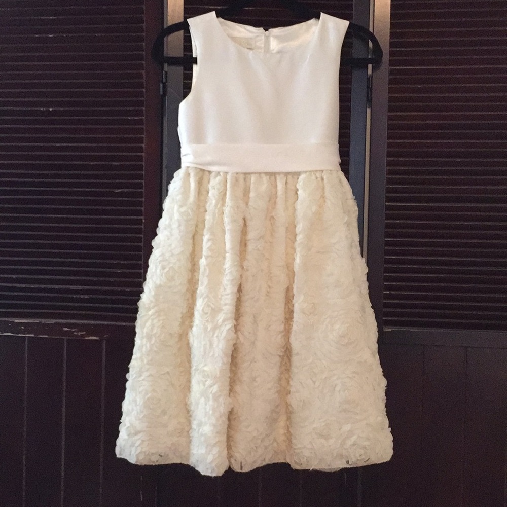 Child’s flower girl/formal dress - size 12